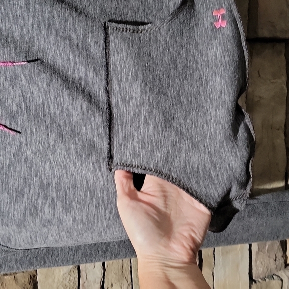 Under Armour size large gray and pink semi-fitted hooded long sleeve sweatshirt - Picture 9 of 11